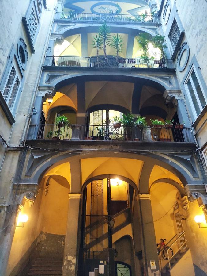Апартаменты Tribunali Street House Неаполь Экстерьер фото